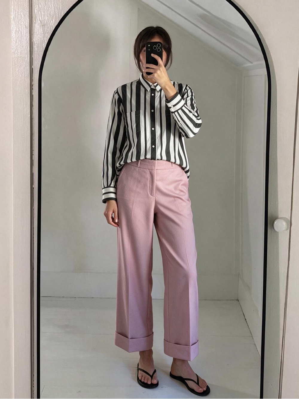 KHAITE Wide-Leg Pink Cropped Trousers